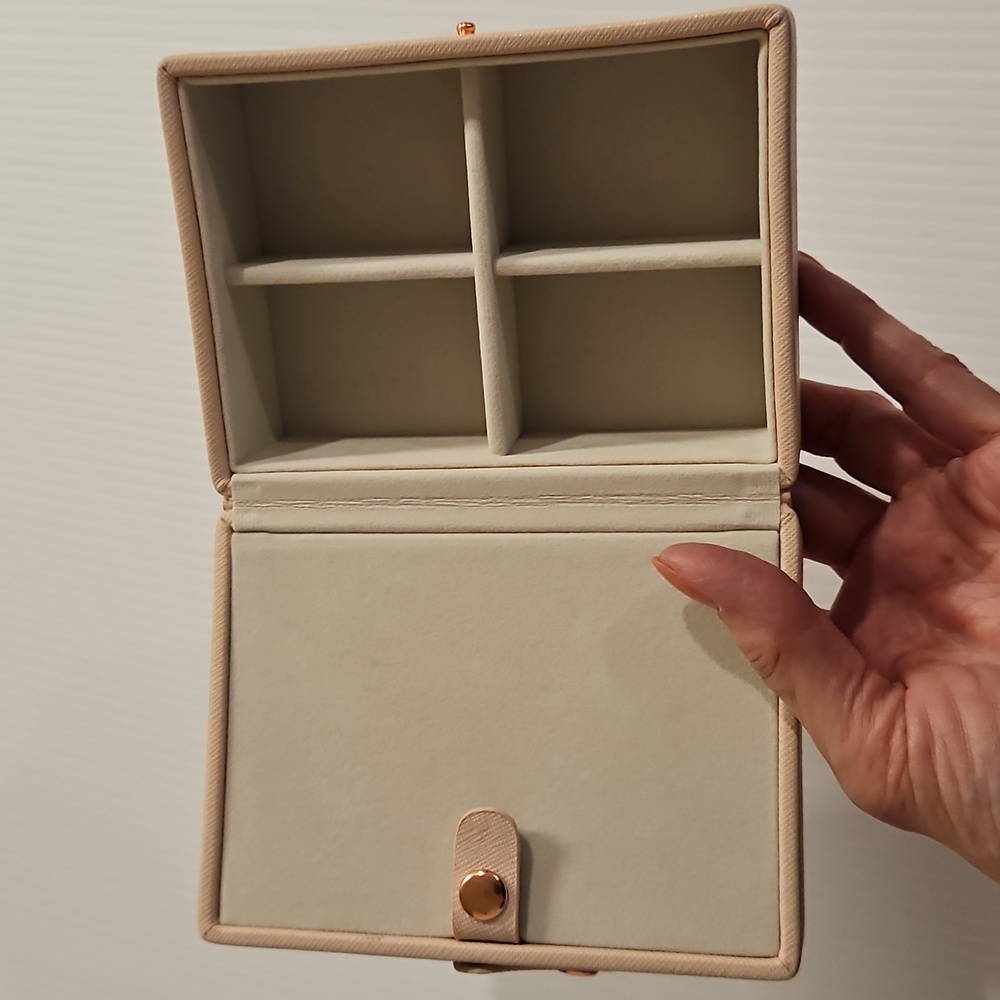 STACKERS Blush pink jewely compartment travel organizer case - Picture 6 of 6